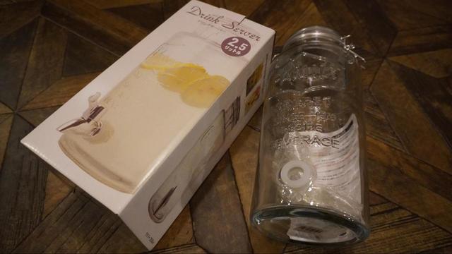 【Standard Products （スタンダードプロダクツ）ドリンクサーバー】容量は2.5L。蛇口を取り付けて使います