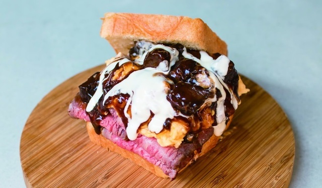 クラフタル『十勝ハーブ牛のクラブサンド』