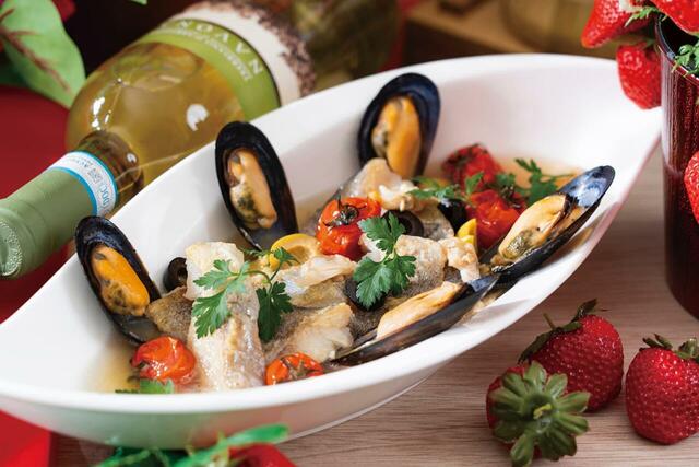 「アクアパッツア」＜期間：2026年1月10日～3月31日＞【【予約受付中】イタリアの味わいを苺とともに♪京王プラザホテル八王子の「心躍るイタリアの美食×ストロベリースイーツ」】