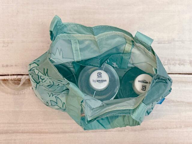 550mLペットボトルは3本入る容量があり、ちょっとしたお出かけやサブバッグとしても使いやすいサイズ感