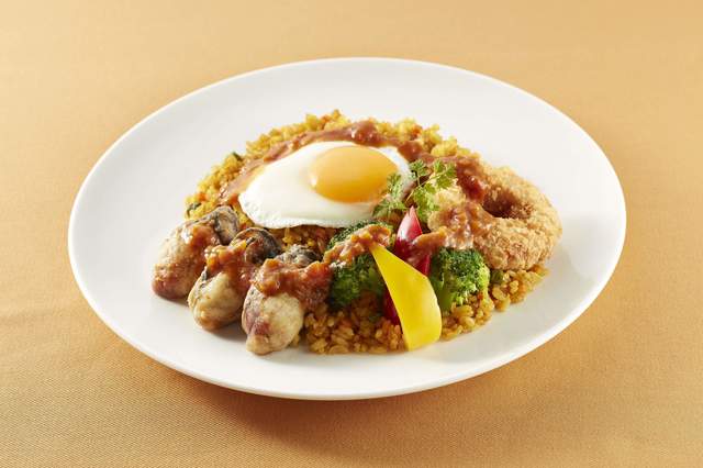 広島産牡蠣と海老カツのスパイシーカレーピラフ 1,099 円