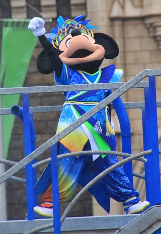 ただただかっこいいミッキーをお楽しみください