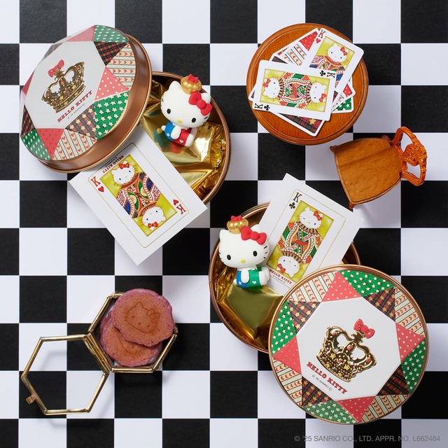 【ハローキティ「ハローキティのトランプ缶」】ハローキティの焼き印がかわいい、紫いもとさつまいもを使ったグルテンフリーの焼き菓子入り