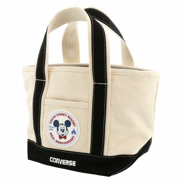 トートバッグ 〈CONVERSE〉｜価格：6,000円｜サイズ：高さ約20×幅約32×マチ約14cm｜東京ディズニーリゾート40周年“ドリームゴーラウンド”「CONVERSE」プロデュースグッズ｜発売日：2023年7月10日(月)｜販売店舗：東京ディズニーランド「ギャグファクトリー/ファイブ・アンド・ダイム」、東京ディズニーシー「スチームボート・ミッキーズ」
