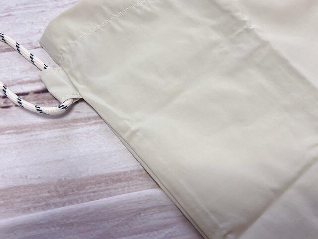 ナイロン生地のカジュアルなエコバッグです