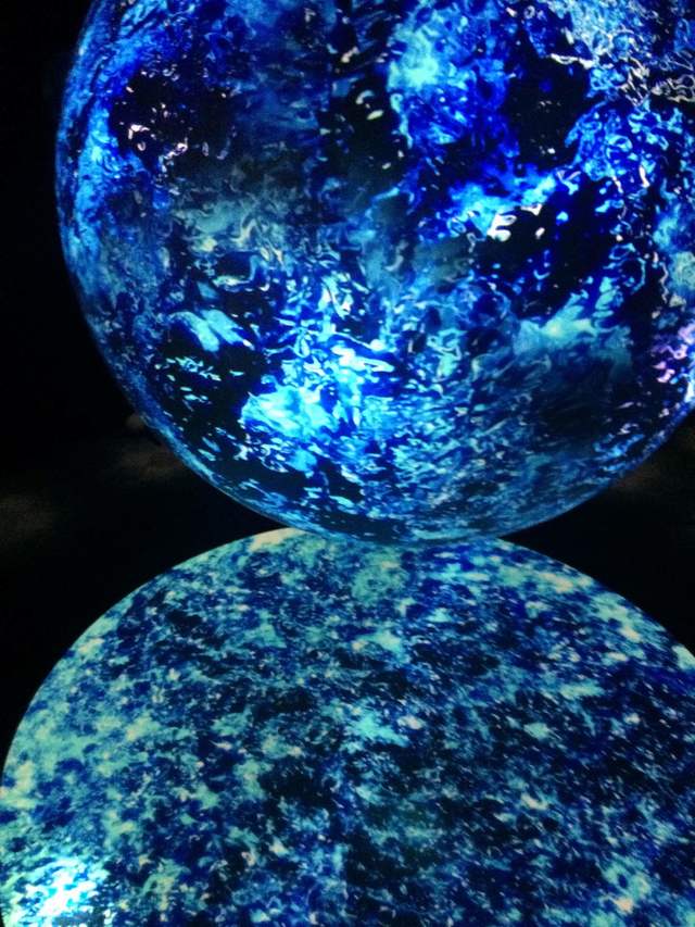 光のインスタレーション「WONDER MOMENTS」