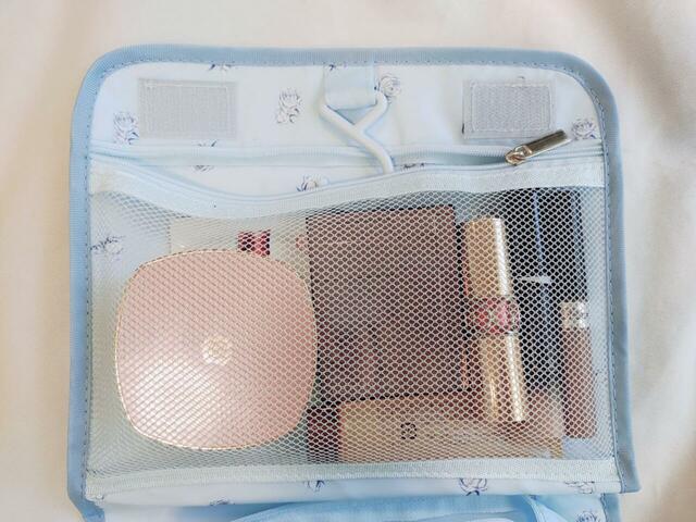 コスメがすっぽり入る