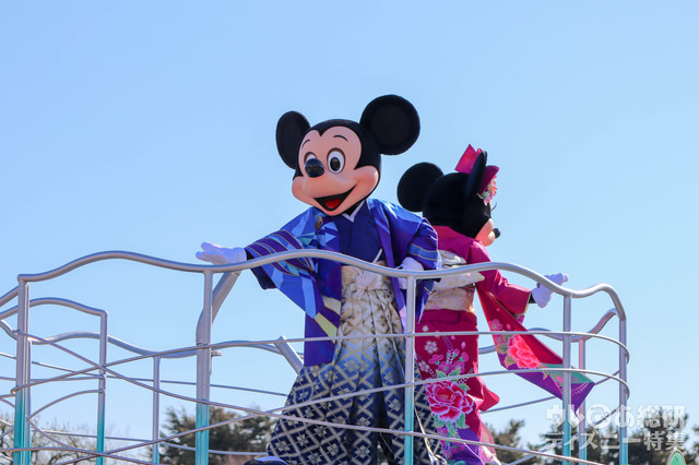 ニューイヤーズ・グリーティング2018