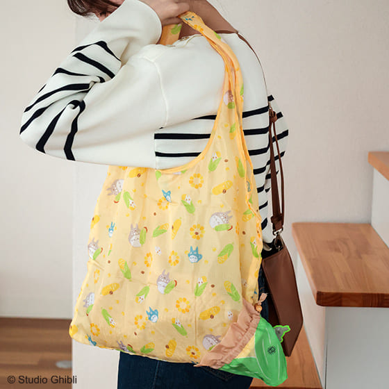 【となりのトトロ とうもろこしギフトセット】エコバッグ　使用イメージ