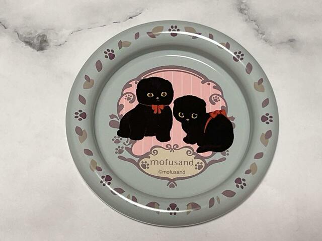 【mofusand サークルマルチトレイ2】1つ目は、グレーにくろにゃんのデザインでした!