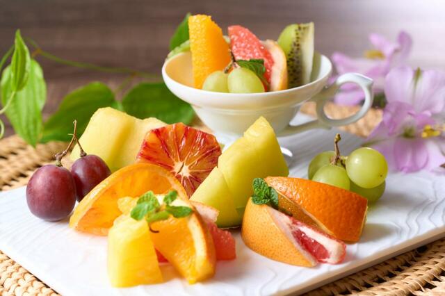 「各種デザートも豊富」＜期間：2025年11月1日～＞【【予約受付中】焼き・蒸し・揚げも！贅沢なカニ料理を食べ放題で楽しめる豪華バイキング「大江戸 カニづくしバイキング」開催！】