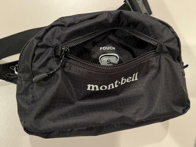 【mont-bell ポケッタブル ライトポーチ S】表のフロントポケットにバッグ全体を入れるとコンパクトにまとまります◎