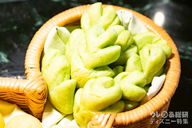 “ディズニー・イースター”ディナーブッフェ｜東京ディズニーランドホテル「シャーウッドガーデン・レストラン」