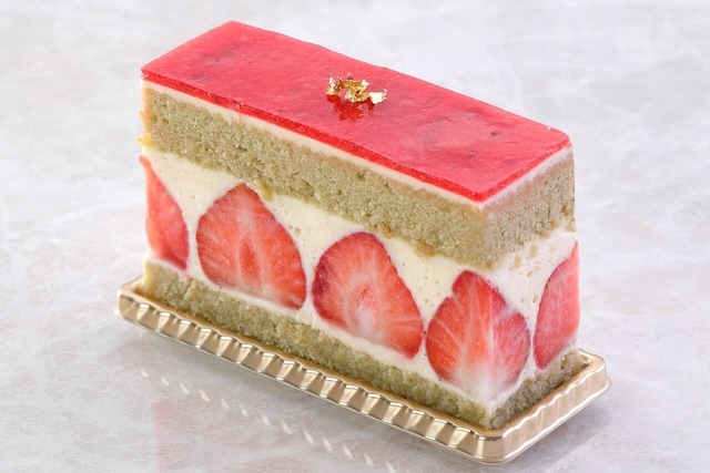 【シェラトン都ホテル大阪／カフェ＆グルメショップ カフェベル】「フレジェ」800円