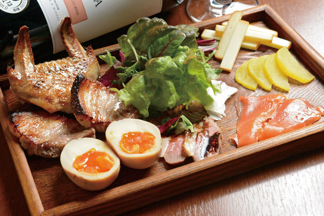 【福島】燻製バル Vino Loco　スモーク盛り合わせセット　900円