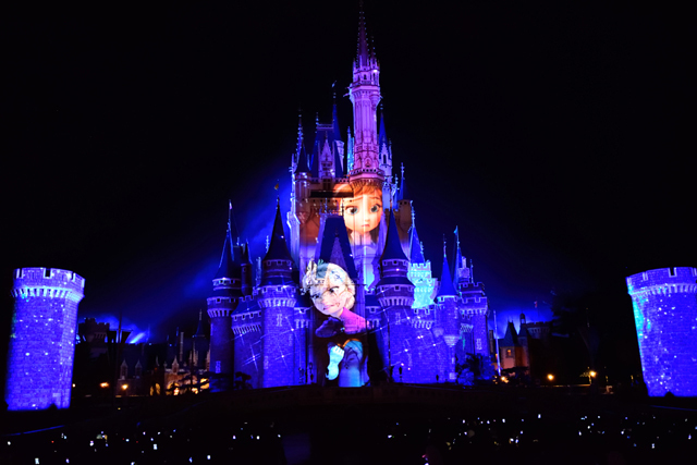 東京ディズニーランド「ワンス・アポン・ア・タイム~スペシャルウィンターエディション~」映画『アナと雪の女王』シーン全公開! ©Disney 34