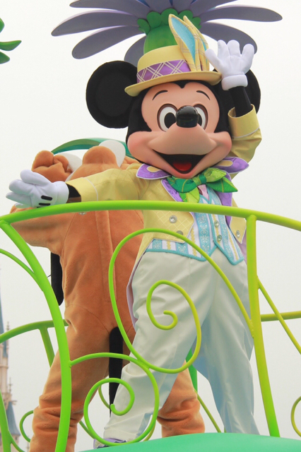 東京ディズニーランド「ディズニー・イースター2015」／「ヒッピティ・ホッピティ・スプリングタイム」ミッキーマウス ©Disney