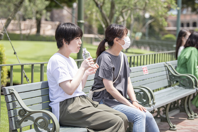 パーク内のベンチ