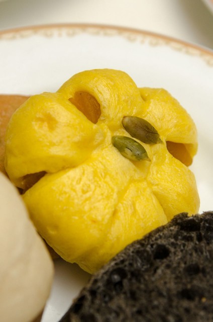 “ディズニー・ハロウィーン” ディナーブッフェ｜東京ディズニーランドホテル「シャーウッドガーデン・レストラン」