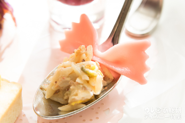 “ミニーのプレシャスモーメント・ウィズ・ユー”アフタヌーンティーセット 3,800円|東京ディズニーランドホテル「ドリーマーズ・ラウンジ」