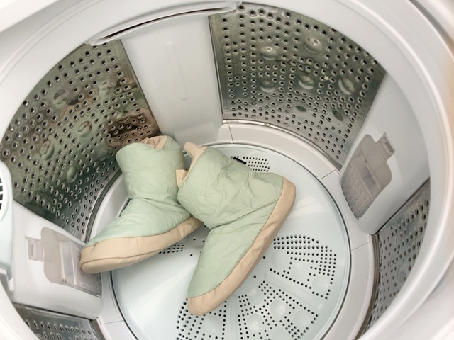 【ワークマン ヘヤルームブーツ】起毛ではないポリエステル素材のおかげで毛玉がつく心配もなく、乾いた後もへたりにくそうな印象でした！