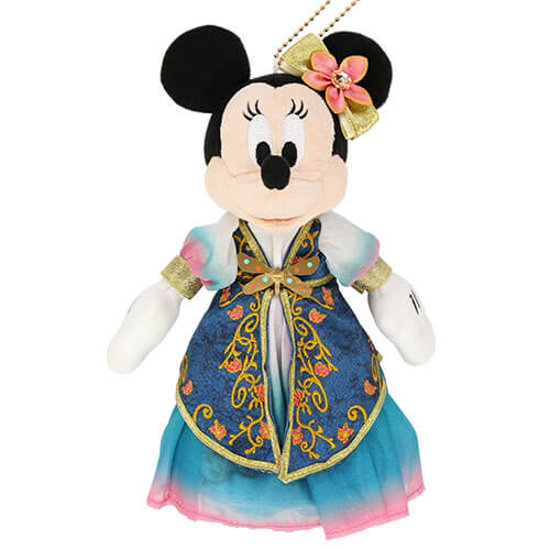 ぬいぐるみバッジ 2,600円｜「ファンタジースプリングス」をテーマにしたグッズ｜販売店舗：東京ディズニーシー「エンポーリオ」｜発売日：2024年4月8日（月）