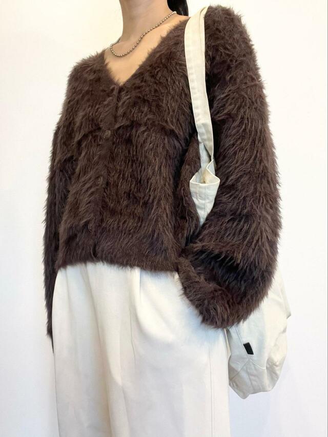 【coca ふんわりシャギーニットカーディガン】スウェット＆トートバッグのカジュアル合わせでも、子どもっぽくなりません♪