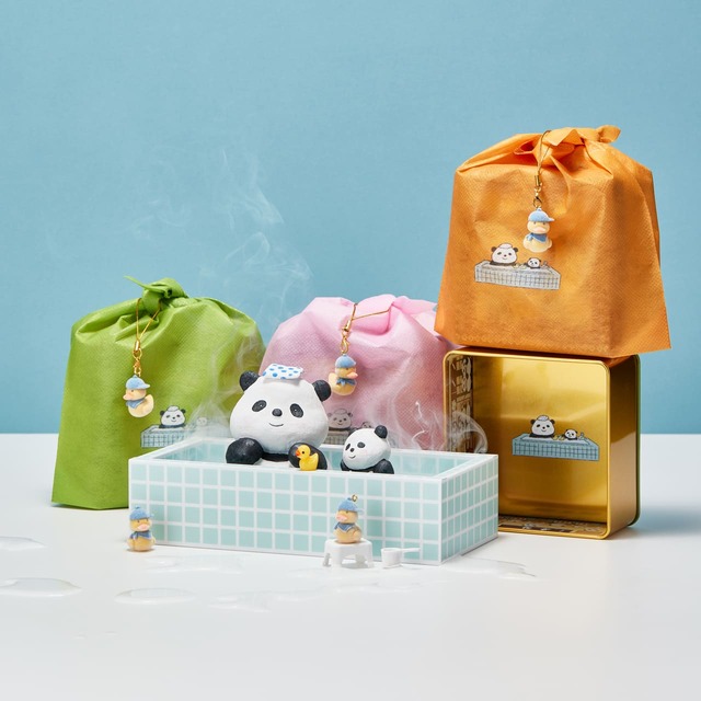 【おめかしパンダ缶】お風呂敷とアヒルストラップ付き