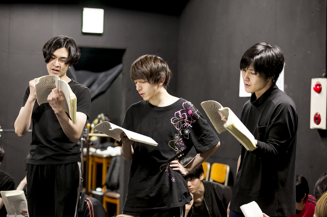 アリスインデッドリースクール 少年・稽古風景（撮影・フクシアヤミ）