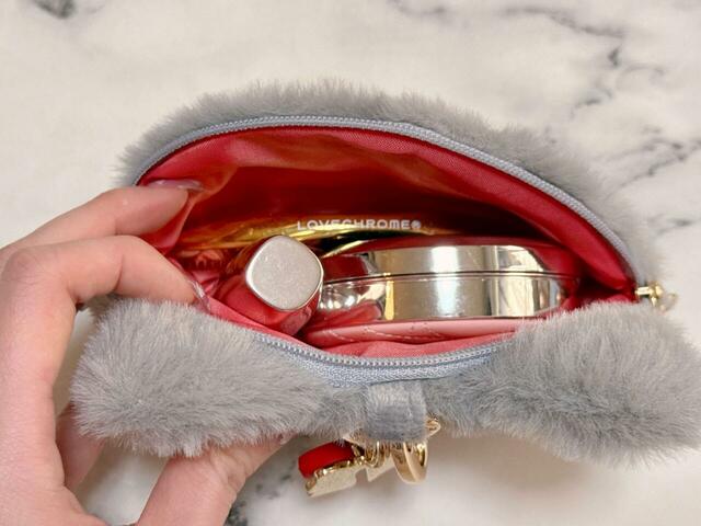 コームやクッションファンデなどがラクラク収納可能!