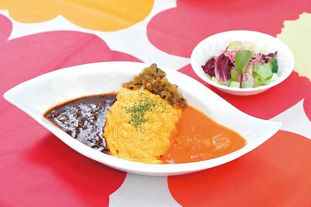 日比谷松本楼（日比谷） オムレツライス2色のソース 1296円 オムレツライスにかける2色のソースは3パターンから選べる。