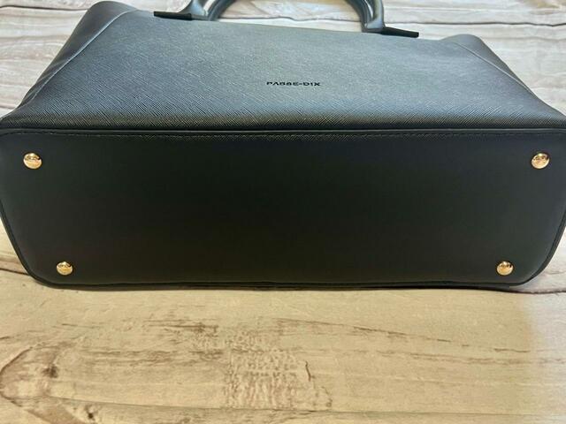 【ファッションセンターしまむら】底部にはビスがついているのもうれしいポイント