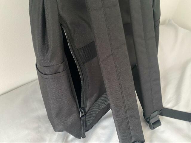 【無印良品　肩の負担を軽くする 撥水 リュックサック】スーツケースに固定できる