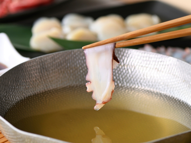 「真蛸」＜期間：2025年2月20日〜＞【北海道産の生帆立に真蛸！牛みすじも！豪華絢爛しゃぶしゃぶ食べ放題が数量限定で開催されます！】　