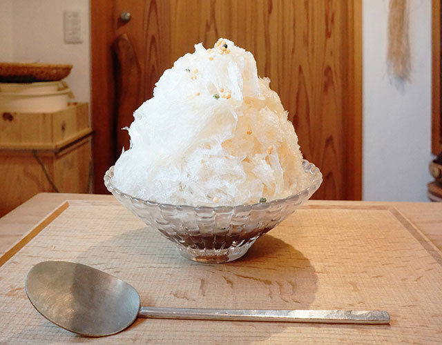 DERBAR／薄阿波和三盆蜜の丹波大納言小豆和三盆仕立て塩味のぶぶあられがけ 時価