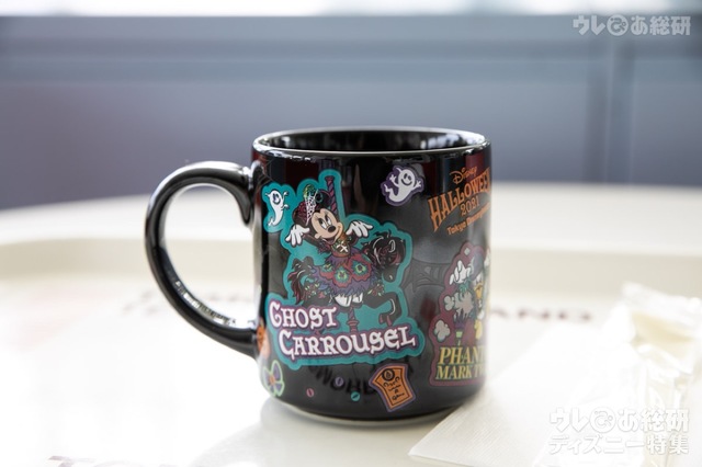 ムラサキイモ＆パンプキンムース、スーベニアカップ付き 850円