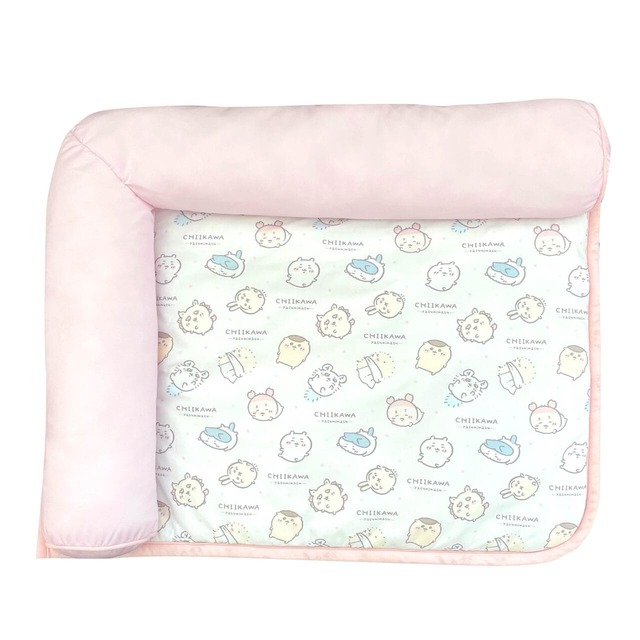 【ちいかわ】「ちいかわ 枕付き冷感ペットベッド」PINK　￥2,200