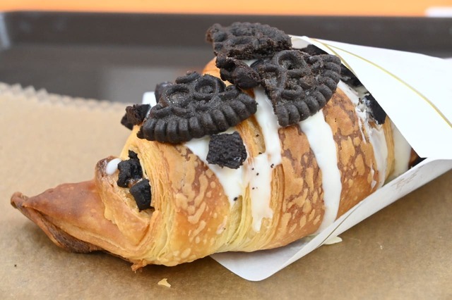 【サンマルクカフェ】ザクザクとしたクッキーがたっぷりの「プレミアムチョコクロ クッキー&クリーム」