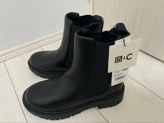 【ユニクロ　コンフィールタッチサイドゴアショートブーツ】サイズは22.5cmから26cmまで展開（25.5cmと26cmはオンライン限定）