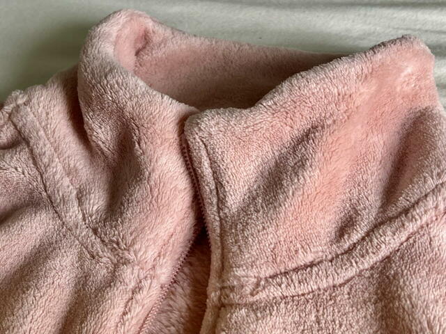 【トライアル WOMEN シルキーフリースジャケット】首元もぬくぬくあったかいです。