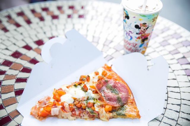 東京ディズニーリゾート35周年 “Happiest Celebration! ”スペシャルセット｜東京ディズニーランド「キャプテンフックス・ギャレー」