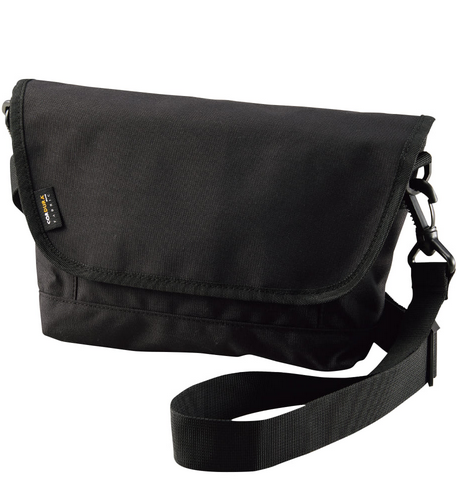 【#ワークマン女子の「バッグ」売上ランキング 8位】「D099 BASIC（ベーシック）ショルダーバッグ」1,900円（税込）