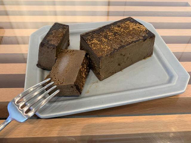 「ティーテリーヌ・ショコラ【ウバ】」ウバ茶の上品な香りが鼻腔をくすぐる