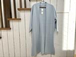 【GU（ジーユー）　ニットロングガウン(長袖）】淡いブルーカラーがブルベサマーにぴったり