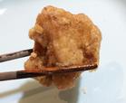 「ザ・唐揚げ」という強いインパクトを感じさせる一品／オオゼキ「こだわり特製唐揚げ」