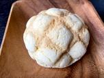 【セブン-イレブン 冷たく食べるメロンパン】通常のメロンパンより少し小さいくらい