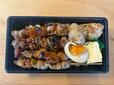 【ロピア 鶏・鳥・鶏めし弁当】開けた瞬間に焼き鳥の香りがふわっと広がる！