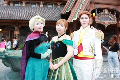 ディズニー・ハロウィーン】新エリアの「フル仮装」ゲストさんがステキ  