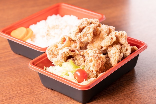 鶏の唐揚げ弁当