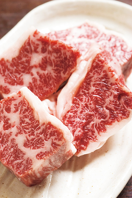 新小岩 ホルモン平田（新小岩） 極ハラミ 1296円 分厚くカットされたハラミ。この味でこの値段はまさにお値打ち。ぜひ味わいたい。